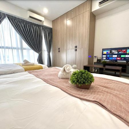 Free Parking # 2 Bed Family Bellsuite - Sepang Klia Kota Warisan Экстерьер фото