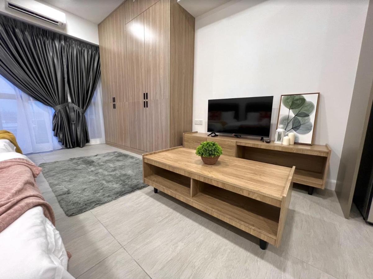 Free Parking # 2 Bed Family Bellsuite - Sepang Klia Kota Warisan Экстерьер фото
