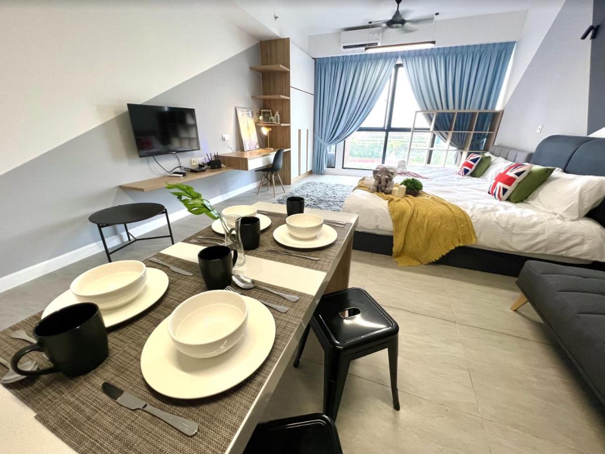 Free Parking # 2 Bed Family Bellsuite - Sepang Klia Kota Warisan Экстерьер фото