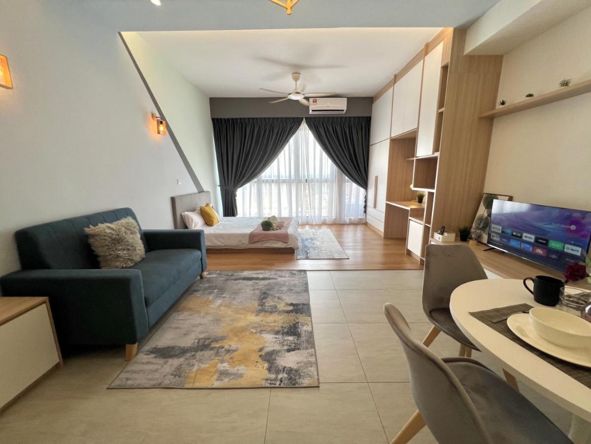 Free Parking # 2 Bed Family Bellsuite - Sepang Klia Kota Warisan Экстерьер фото