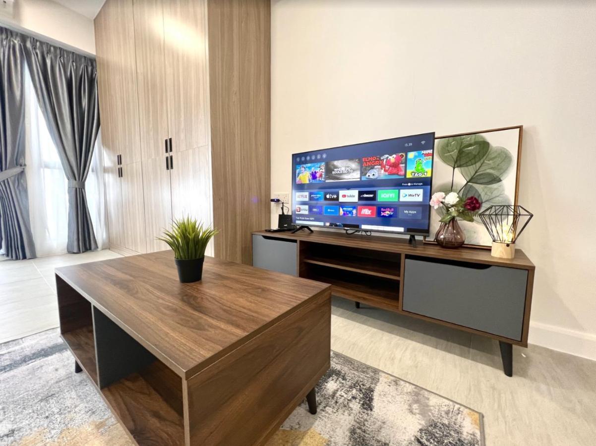 Free Parking # 2 Bed Family Bellsuite - Sepang Klia Kota Warisan Экстерьер фото