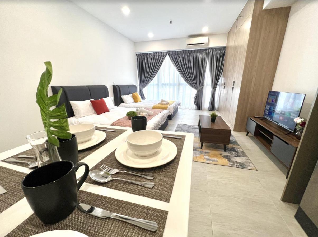 Free Parking # 2 Bed Family Bellsuite - Sepang Klia Kota Warisan Экстерьер фото